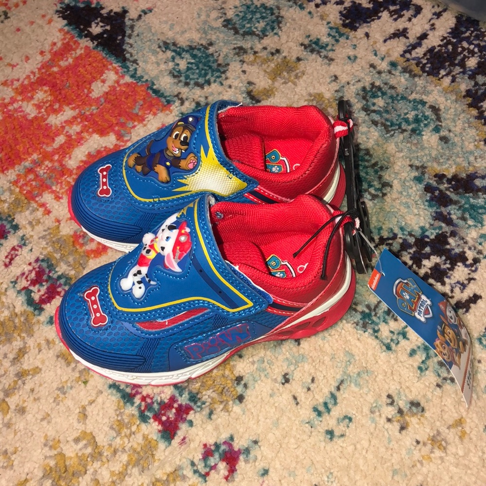 Paw patrol light up shoes - Picture 2 of 3